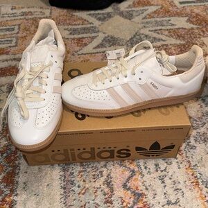 Brand new with tags Adidas Samba OGs MENS Size 8
